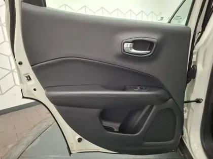 Photo 24 Jeep Compass  1.3 GSE T4 150 ch BVR6