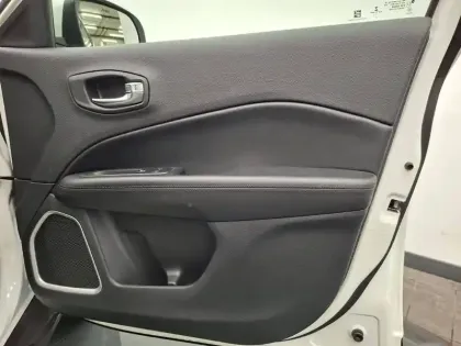 Photo 23 Jeep Compass  1.3 GSE T4 150 ch BVR6