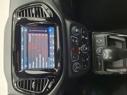 Photo 38 Jeep Compass  1.3 GSE T4 150 ch BVR6