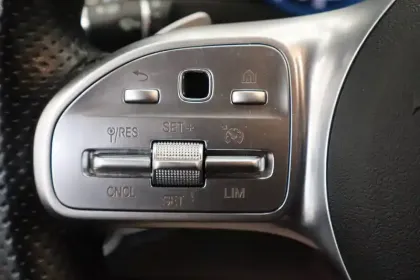 Photo 40 Mercedes Classe C  Cabriolet 220 d 9G-Tronic