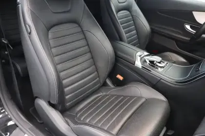 Photo 11 Mercedes Classe C  Cabriolet 220 d 9G-Tronic