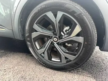 Photo 8 Renault Arkana  E-Tech hybride 145 - 22