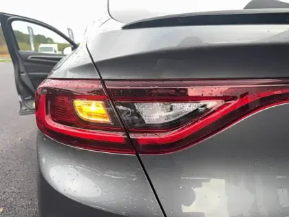 Photo 25 Renault Arkana  E-Tech hybride 145 - 22