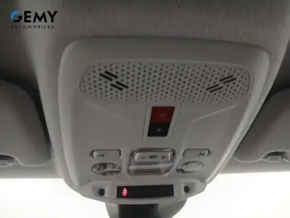 Photo 33 Peugeot 208  PureTech 100 S&S BVM6