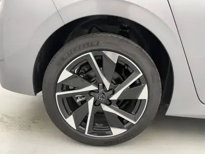 Photo 82 Peugeot 308  Hybrid 145 e-DCS6