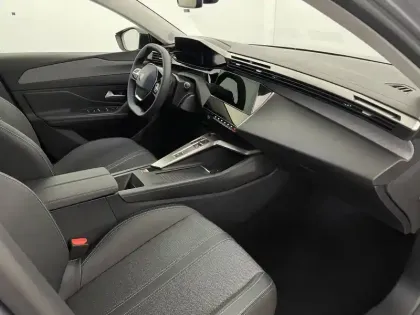 Photo 59 Peugeot 308  Hybrid 145 e-DCS6