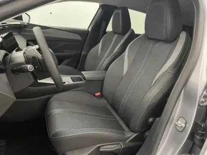 Photo 45 Peugeot 308  Hybrid 145 e-DCS6