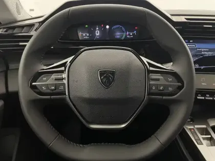 Photo 54 Peugeot 308  Hybrid 145 e-DCS6