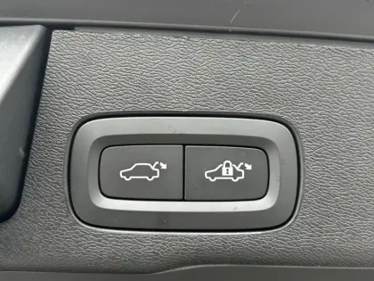 Photo 27 Volvo Xc60  T6 AWD Hybride rechargeable 253 ch+145 ch Geartronic 8