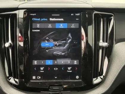 Photo 19 Volvo Xc60  T6 AWD Hybride rechargeable 253 ch+145 ch Geartronic 8