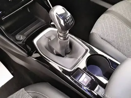 Photo 13 Peugeot 2008  PureTech 100 S&S BVM6