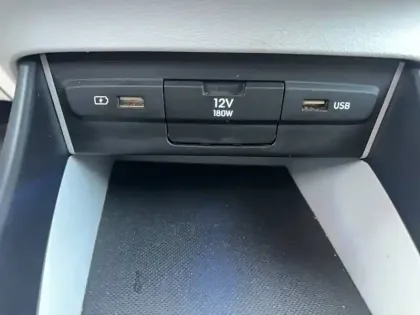 Photo 25 Hyundai Bayon  1.0 T-GDi 100 Hybrid 48V