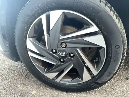 Photo 29 Hyundai Bayon  1.0 T-GDi 100 Hybrid 48V