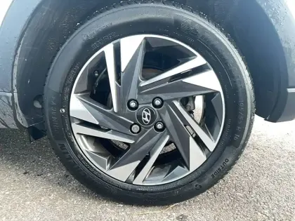 Photo 28 Hyundai Bayon  1.0 T-GDi 100 Hybrid 48V