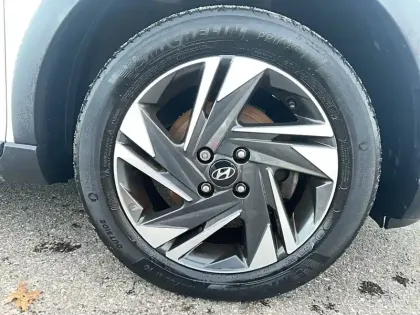 Photo 27 Hyundai Bayon  1.0 T-GDi 100 Hybrid 48V