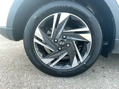 Photo 8 Hyundai Bayon  1.0 T-GDi 100 Hybrid 48V