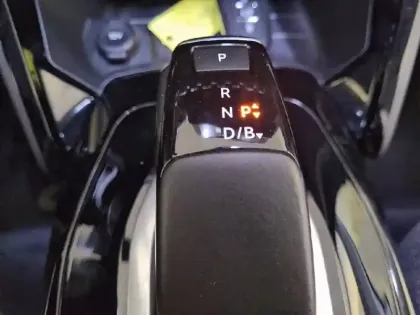 Photo 13 Peugeot 208  Electrique 50 kWh 136ch