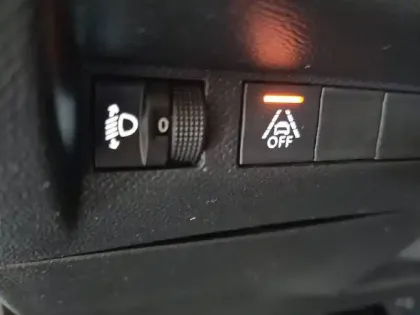 Photo 29 Peugeot 208  Electrique 50 kWh 136ch