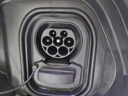 Photo 32 Peugeot 208  Electrique 50 kWh 136ch