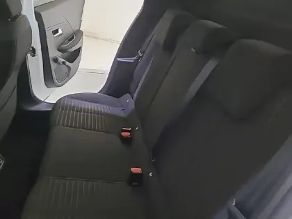 Photo 11 Peugeot 208  Electrique 50 kWh 136ch