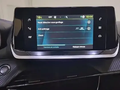 Photo 20 Peugeot 208  Electrique 50 kWh 136ch