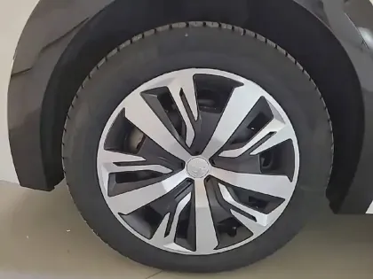 Photo 12 Peugeot 208  Electrique 50 kWh 136ch