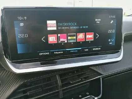 Photo 14 Peugeot 2008  PureTech 130 S&S EAT8