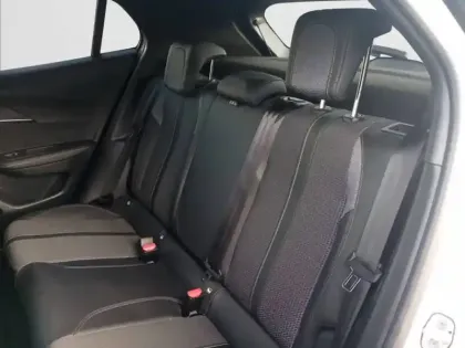 Photo 11 Peugeot 2008  PureTech 130 S&S EAT8