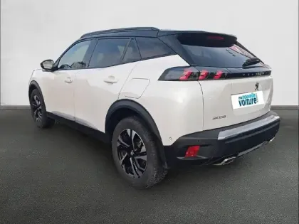 Photo 6 Peugeot 2008  PureTech 130 S&S EAT8