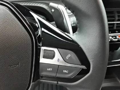 Photo 21 Peugeot 208  Hybrid 110 e-DCS6