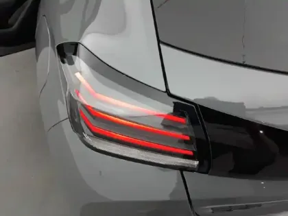 Photo 16 Peugeot 208  Hybrid 110 e-DCS6