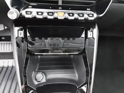 Photo 22 Peugeot 208  Hybrid 110 e-DCS6