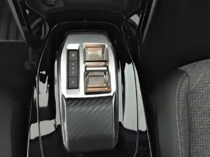 Photo 38 Peugeot 208  Hybrid 110 e-DCS6