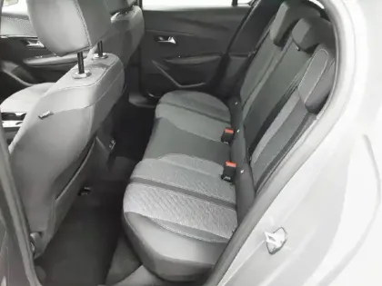 Photo 11 Peugeot 208  Hybrid 110 e-DCS6