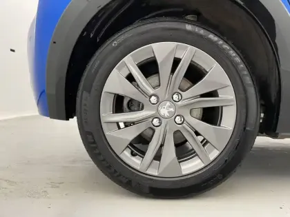 Photo 18 Peugeot 208  Electrique 50 kWh 136ch