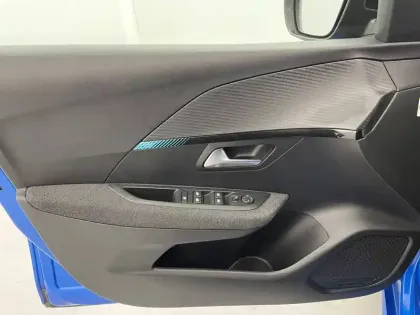 Photo 25 Peugeot 208  Electrique 50 kWh 136ch