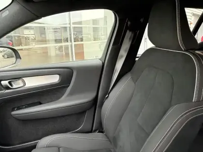 Photo 13 Volvo Xc40  B3 163 ch DCT7