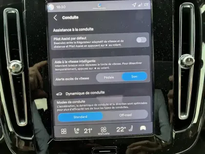 Photo 23 Volvo Xc40  B3 163 ch DCT7