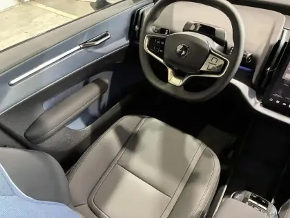 Photo 13 Volvo Ex30  Single Extended Range 272 ch 1EDT