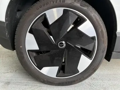 Photo 5 Volvo Ex30  Single Extended Range 272 ch 1EDT