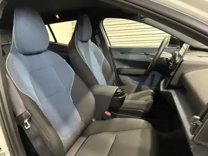 Photo 8 Volvo Ex30  Single Extended Range 272 ch 1EDT