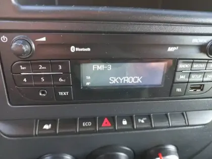 Photo 24 Renault Master  FGN TRAC F3500 L2H2 BLUE DCI 135