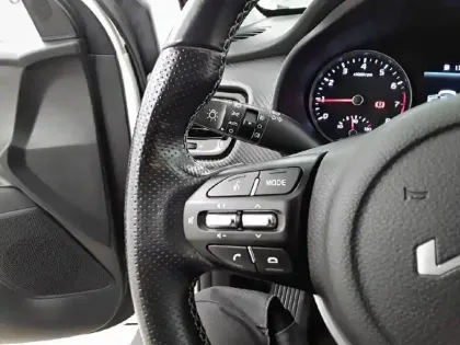 Photo 20 Kia Stonic  1.0 T-GDi 100 ch BVM6