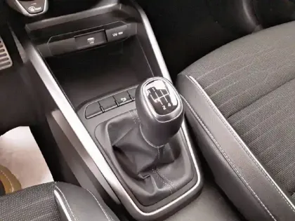 Photo 13 Kia Stonic  1.0 T-GDi 100 ch BVM6