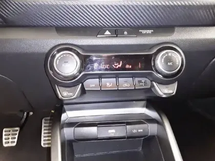 Photo 14 Kia Stonic  1.0 T-GDi 100 ch BVM6