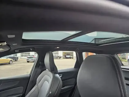 Photo 20 Volvo Xc60  T6 AWD Hybride rechargeable 253 ch+145 ch Geartronic 8