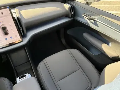 Photo 16 Volvo Ex30  Single Extended Range 272 ch 1EDT