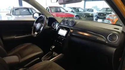 Photo 8 Suzuki Vitara  1.5 Dualjet Allgrip Hybrid Auto