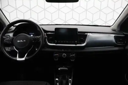 Photo 8 Kia Stonic  1.0 T-GDi 100 ch DCT7