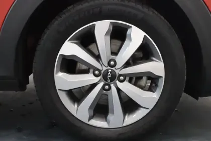 Photo 6 Kia Stonic  1.0 T-GDi 100 ch DCT7